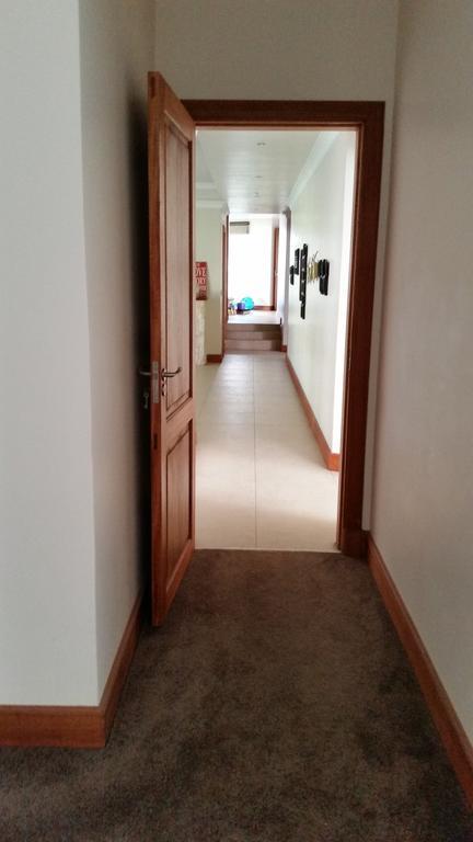 6 On Acacia Panzió Johannesburg Kültér fotó