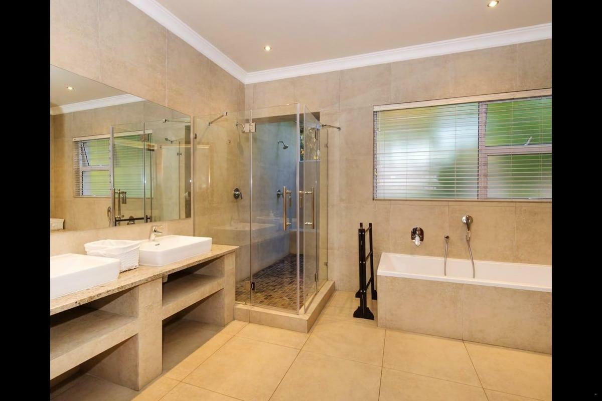 6 On Acacia Panzió Johannesburg Kültér fotó