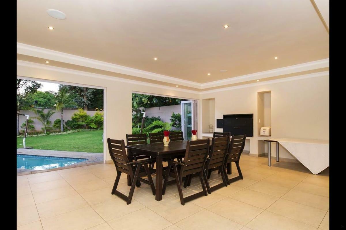6 On Acacia Panzió Johannesburg Kültér fotó